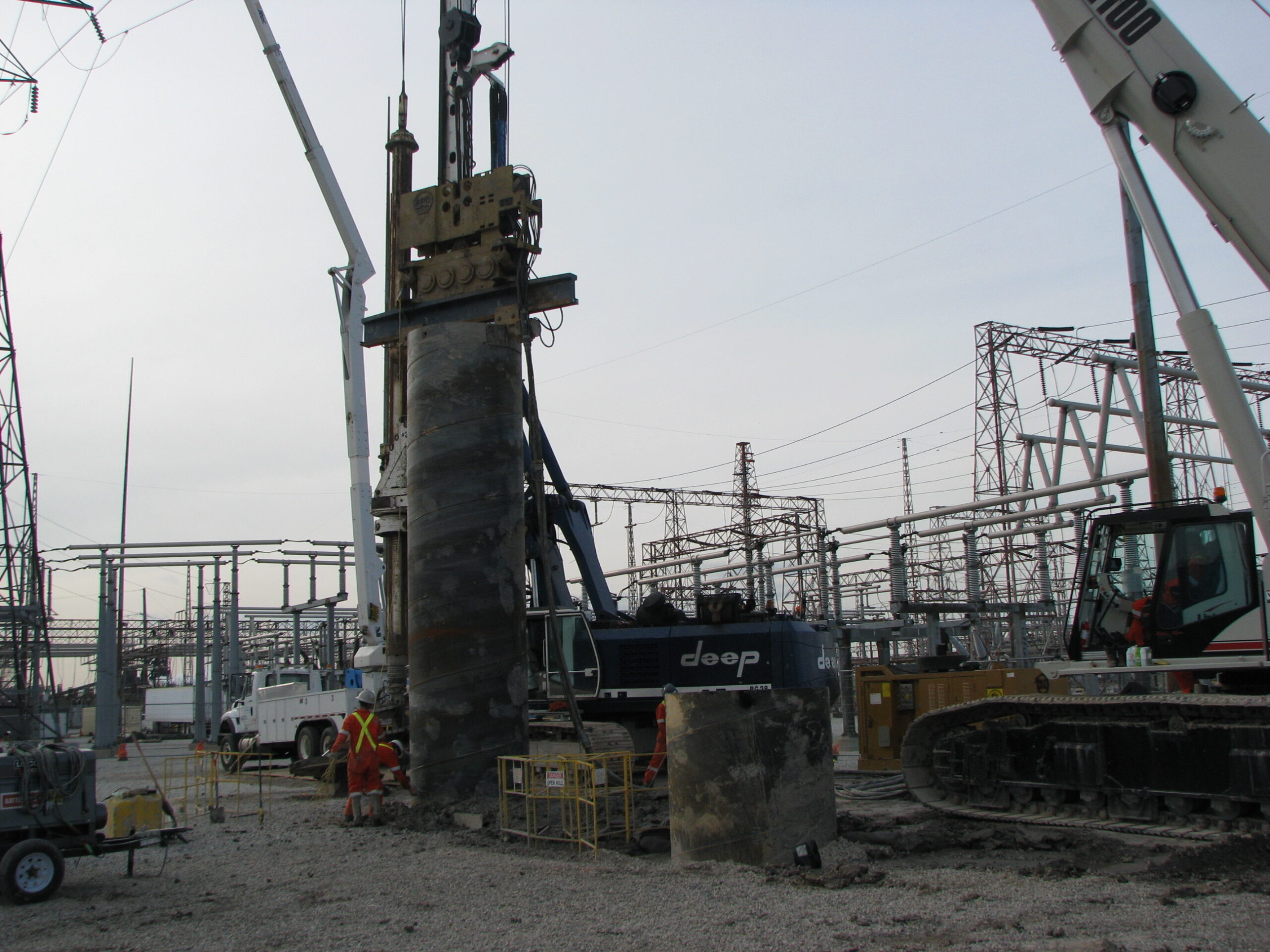 Vibro Hammer driving in Caisson