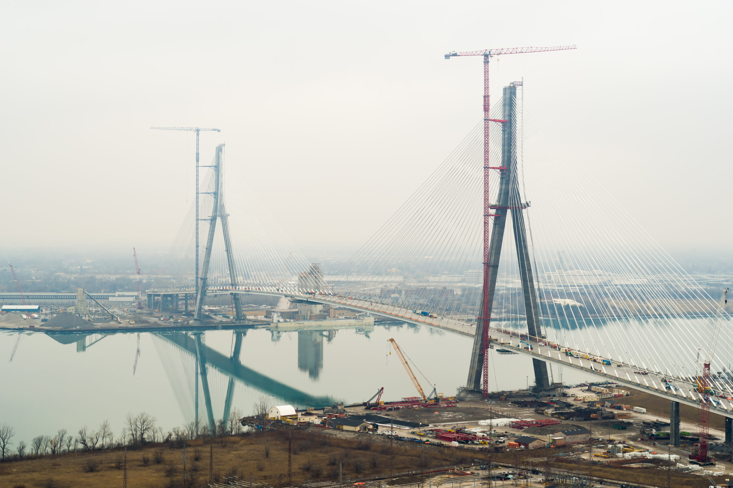 Image of the full bridge under construction
